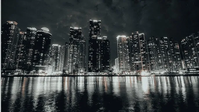 梦魔之街全集在线播放 - 城市之光：霓虹背后的人间烟火